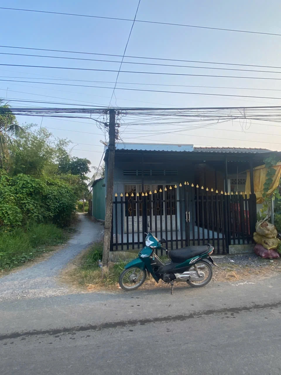 Nhà cấp 4 đường xe ben