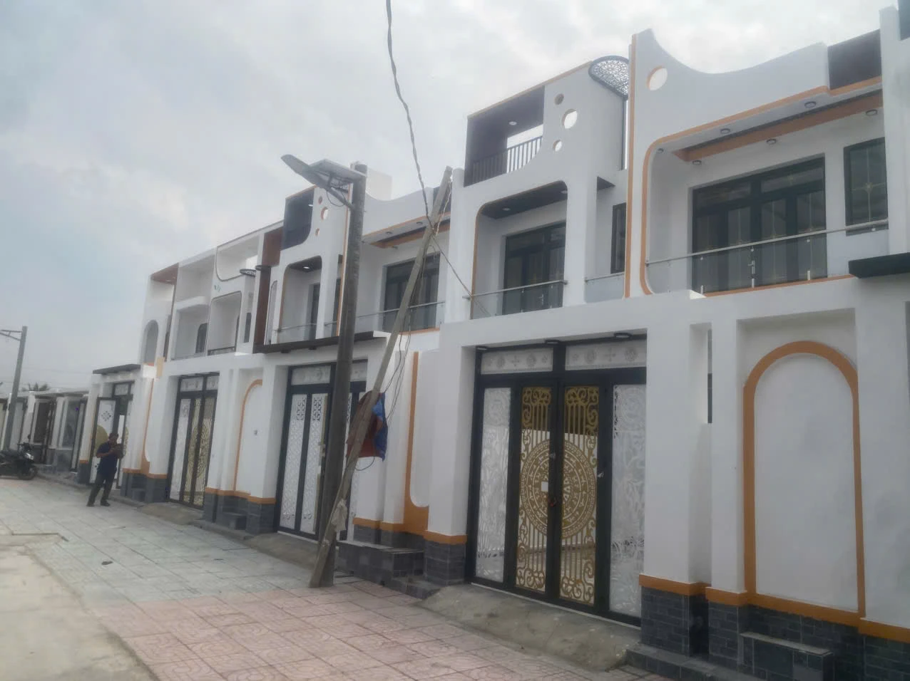 Bán 8 căn nhà 1 trệt 1 lầu xã long trạch cần đước long an