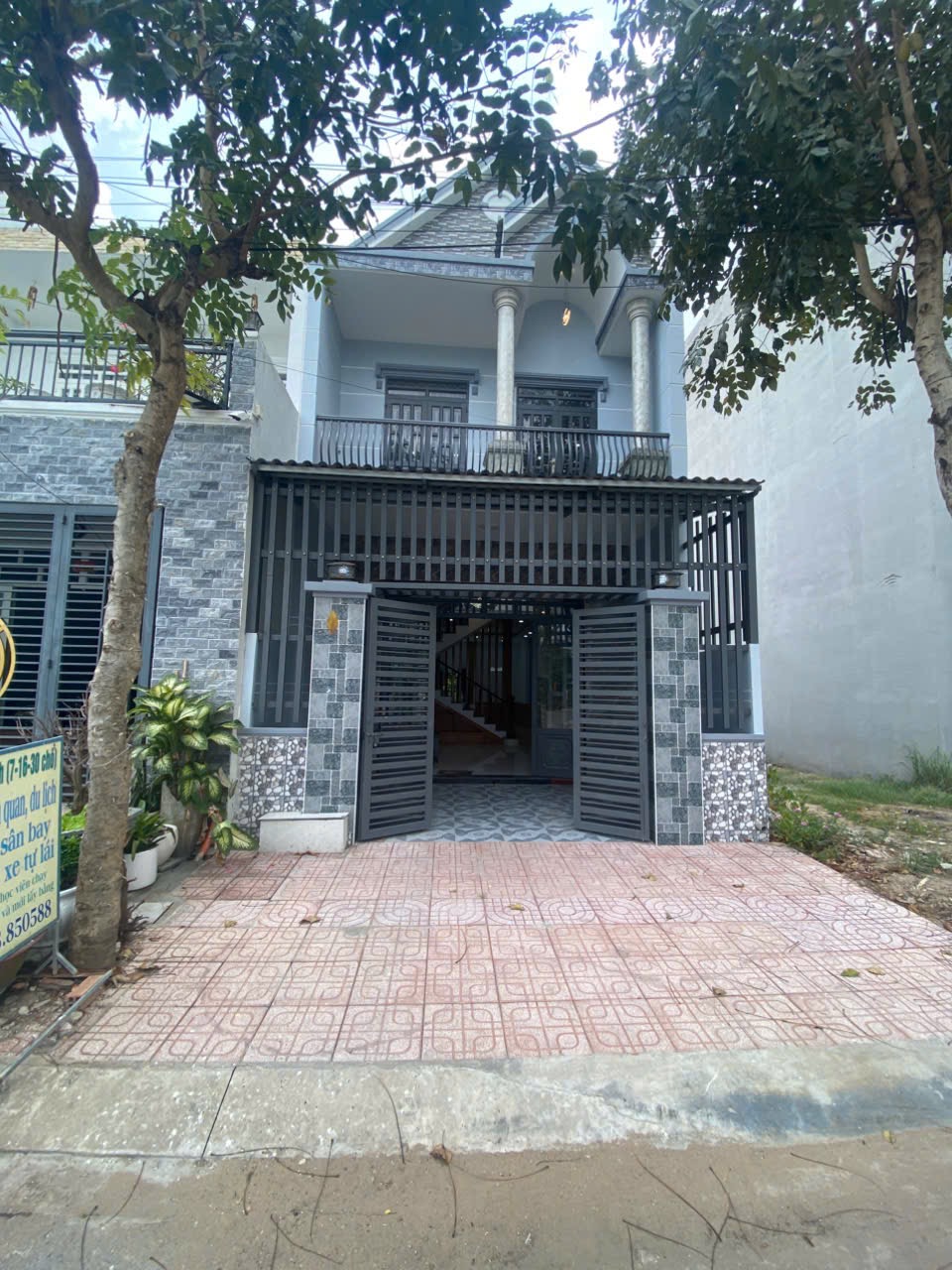 Bán nhà trong khu dân cư năm sao