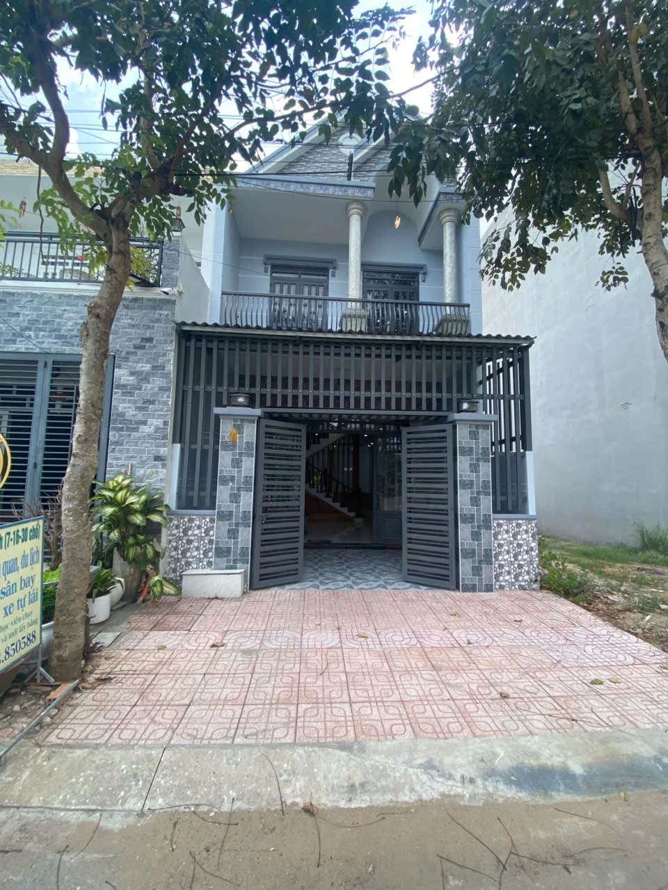 Bán nhà trong khu dân cư năm sao