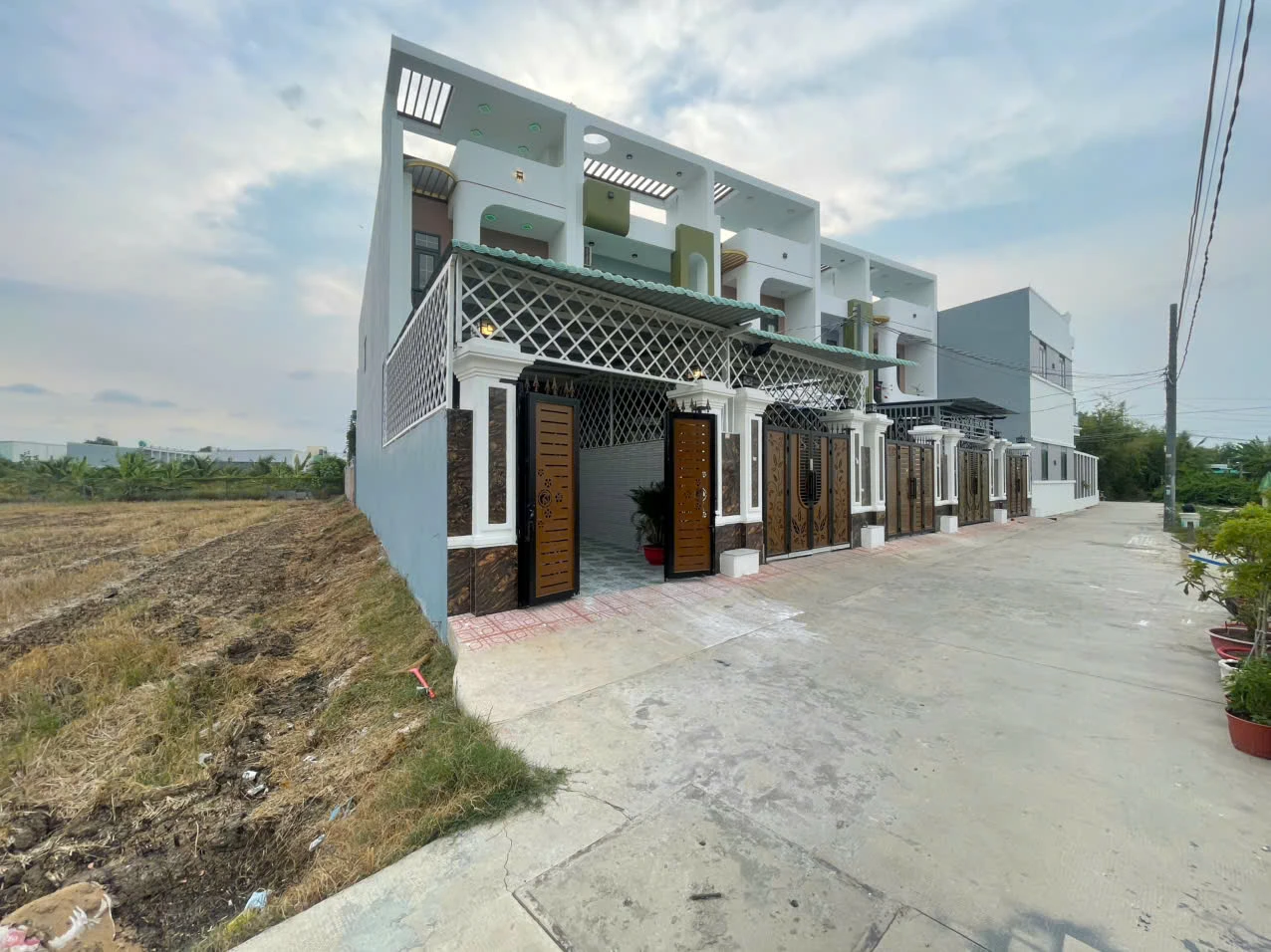 Bán Nhà Đất Long An – Nhà Mới Xây 1 Trệt 1 Lầu, Gần KCN Cầu Tràm
