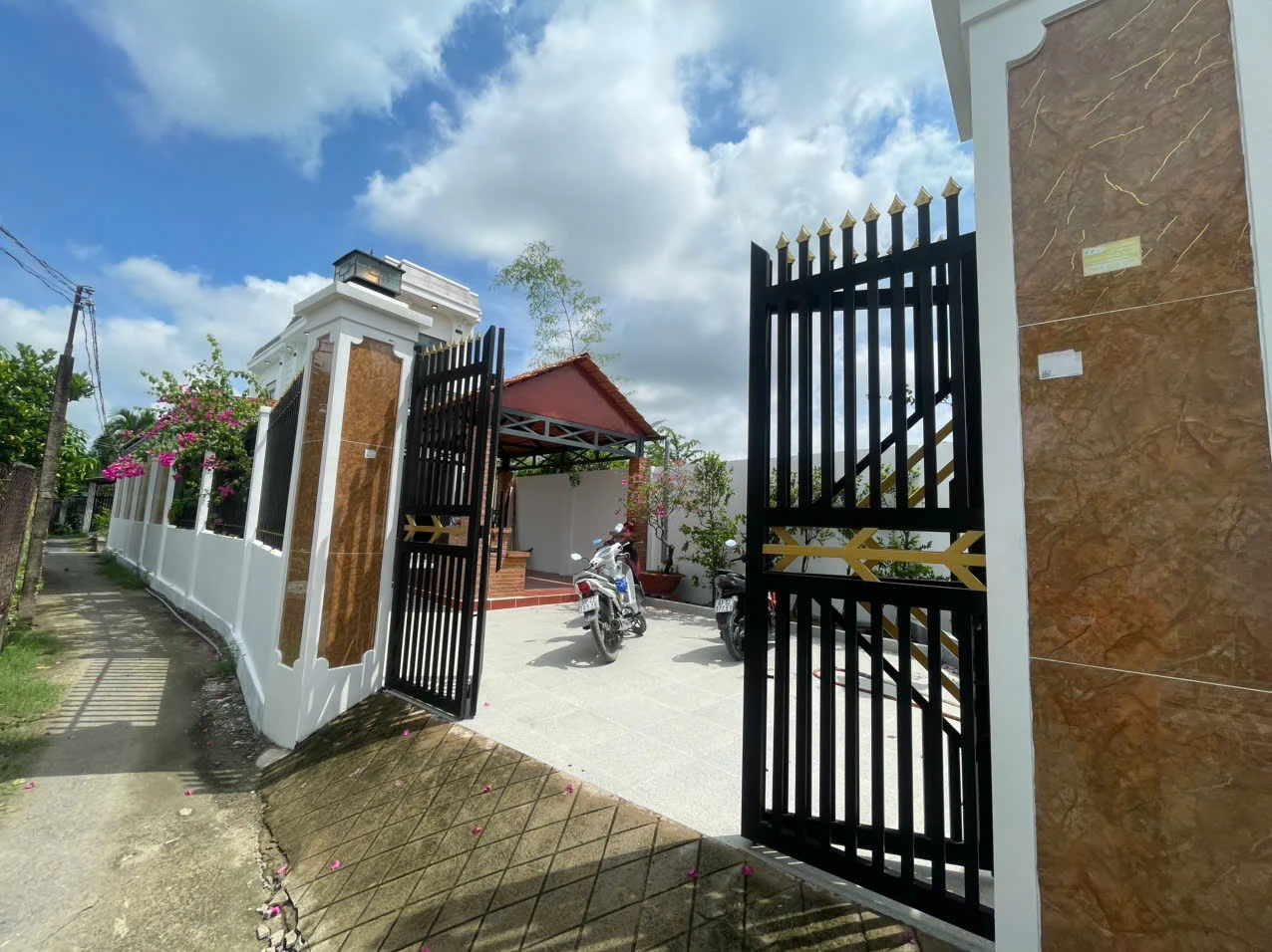 Cần Bán Nhà 1 Trệt 1 Lầu Mới Đẹp – Full Thổ Cư 190m² – Xã Long Thượng, Cần Giuộc, Long An