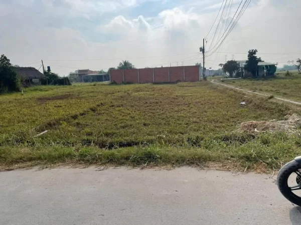 Bán lô đất thổ cư 1 xẹt QL1A DT 7x20 giá 1.8 tỷ thương lương