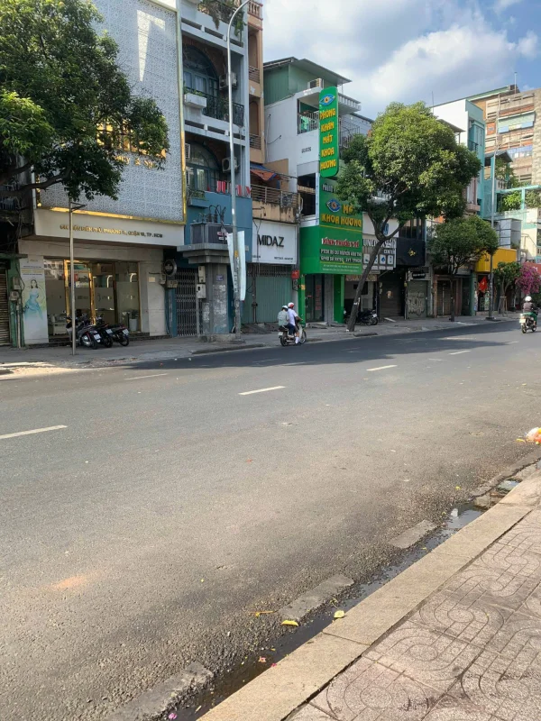 Bán nhà mặt tiền chợ bàn cờ quận 3 tphcm