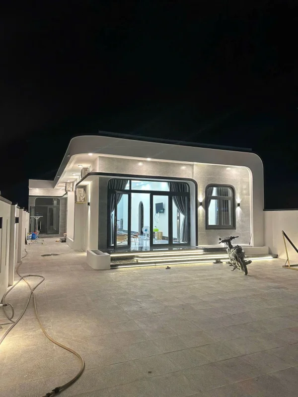 Nhà cấp 4 7x22m giá 2.3 tỷ thương lượng tại trung tâm Bến Lức