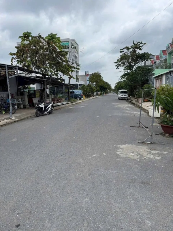 Bán nhà rẻ nhất khu năm sao 1