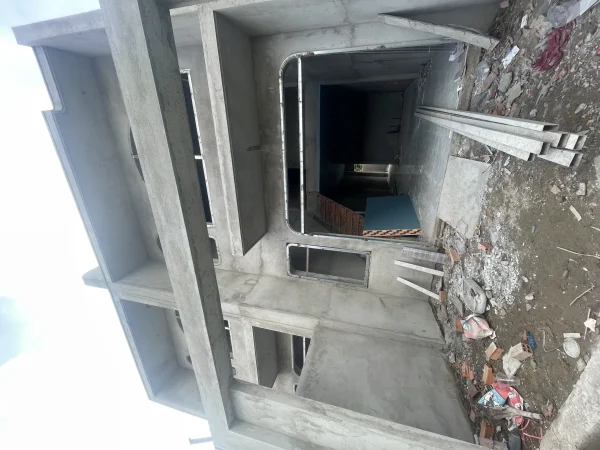 Bán nhà phố giá rẻ ngay khu đô thị năm sao 1